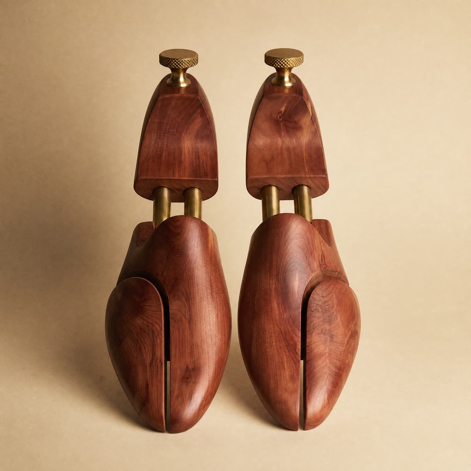 Shoe Trees Cedar — A pair of split-toe cedar trees with a twin-tube stem.